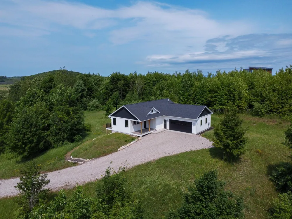 9742 E Peterson Road Leelanau Township, MI 49670