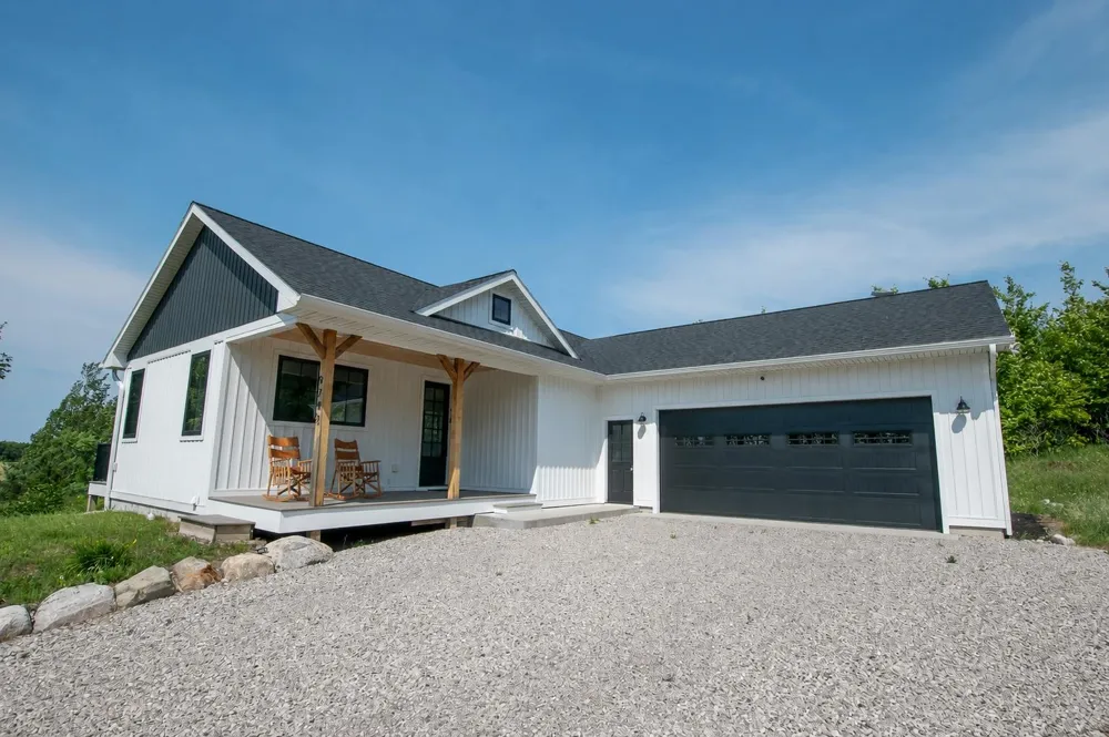 9742 E Peterson Road Leelanau Township, MI 49670