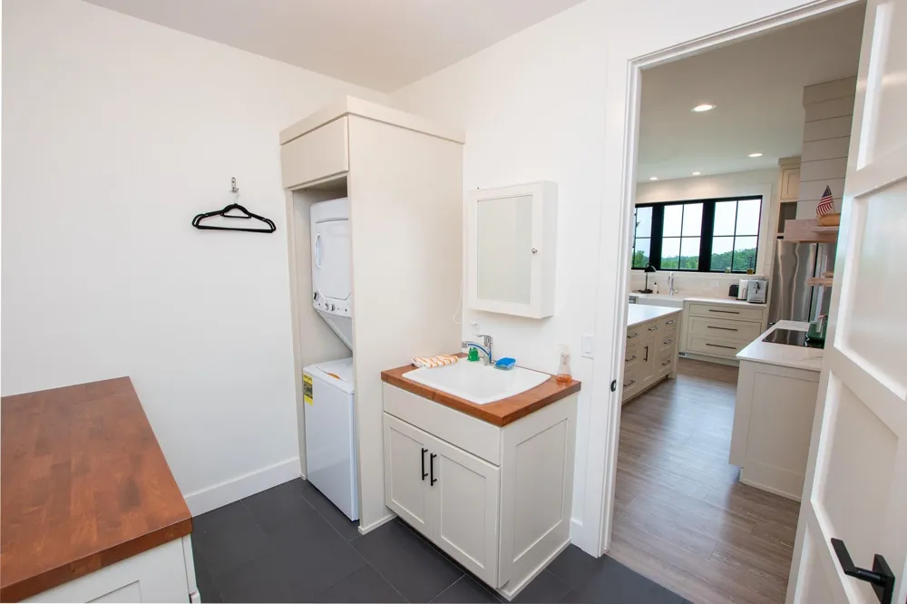9742 E Peterson Road Leelanau Township, MI 49670