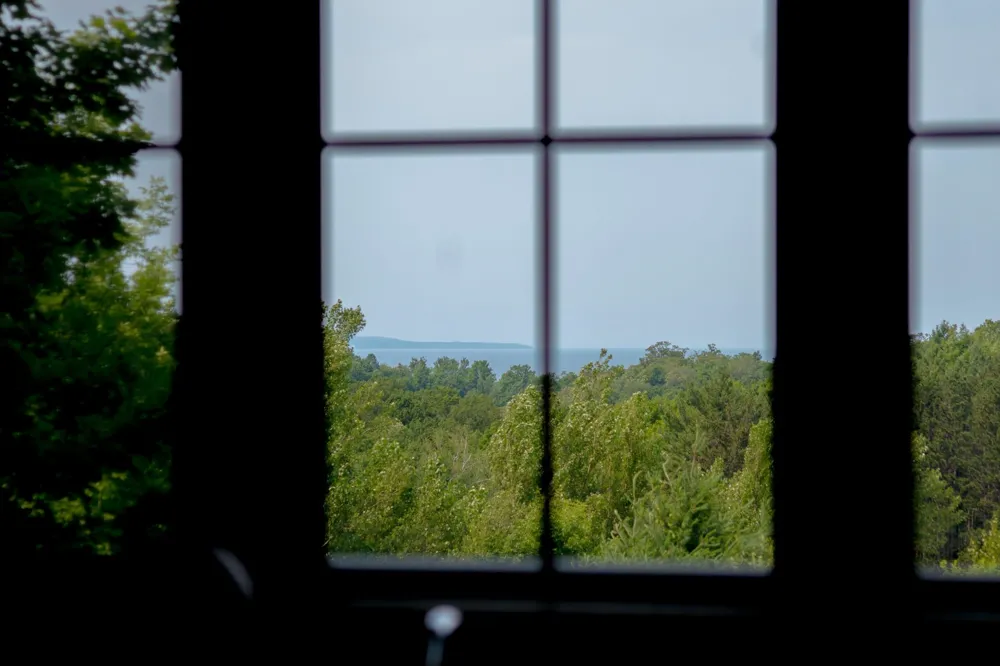 9742 E Peterson Road Leelanau Township, MI 49670