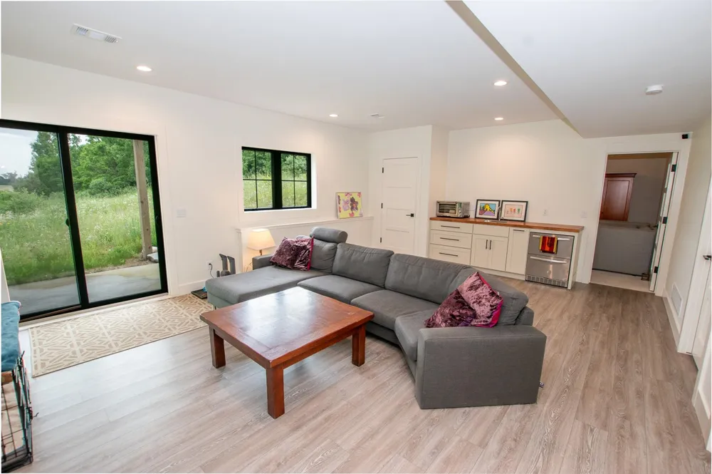 9742 E Peterson Road Leelanau Township, MI 49670