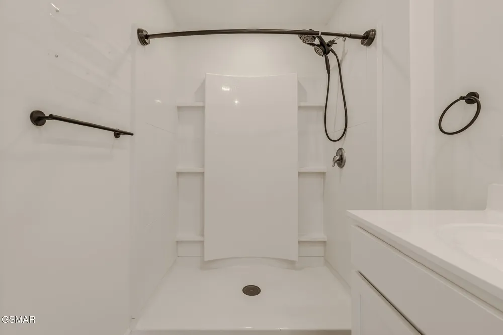 4034 Wesoga Drive Dandridge, TN 37725
