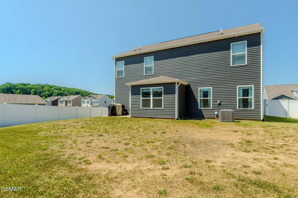 4034 Wesoga Drive Dandridge, TN 37725