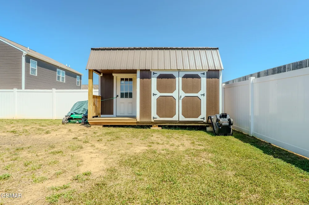 4034 Wesoga Drive Dandridge, TN 37725