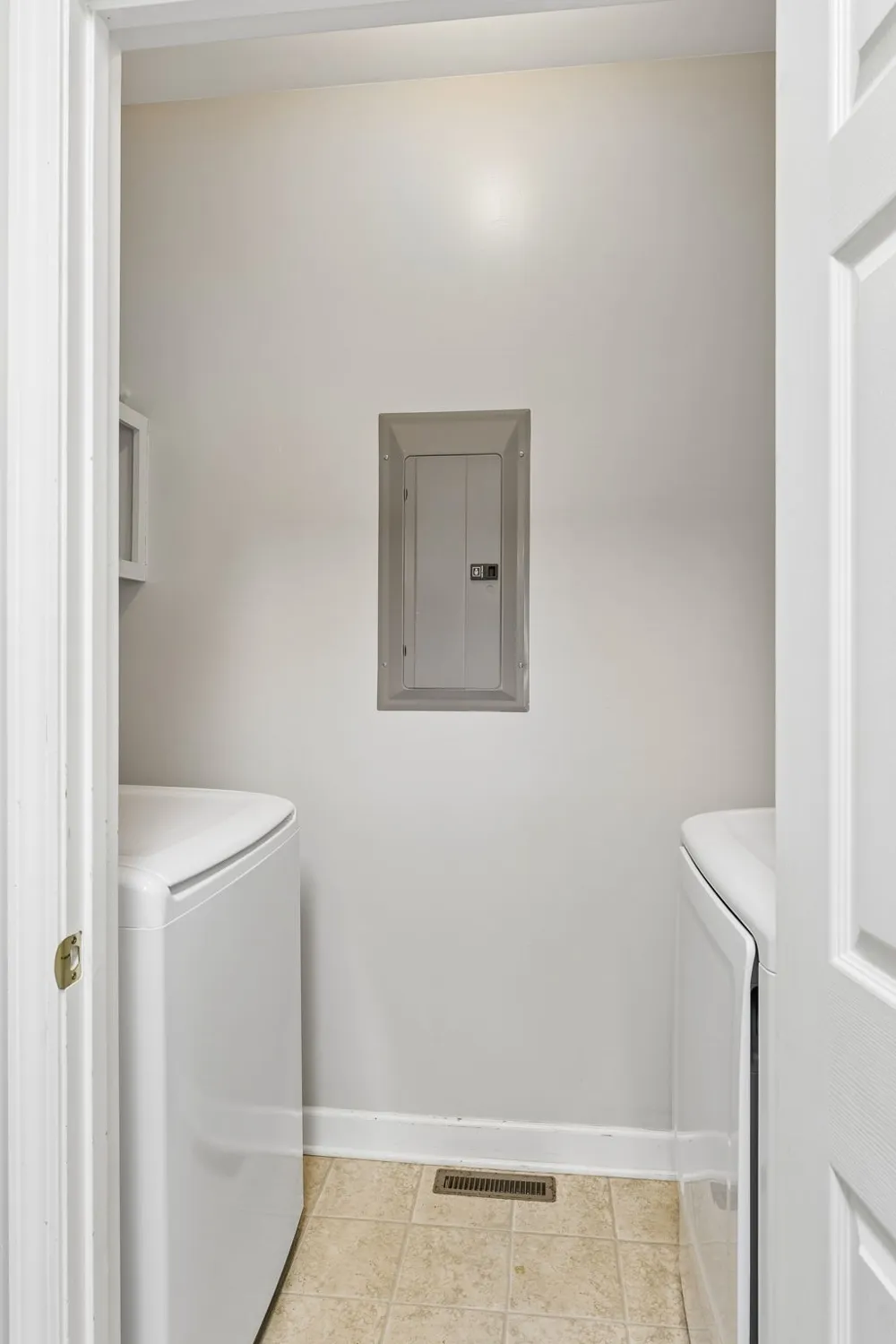 2271 Dewey Dr #J4 Spring Hill, TN 37174