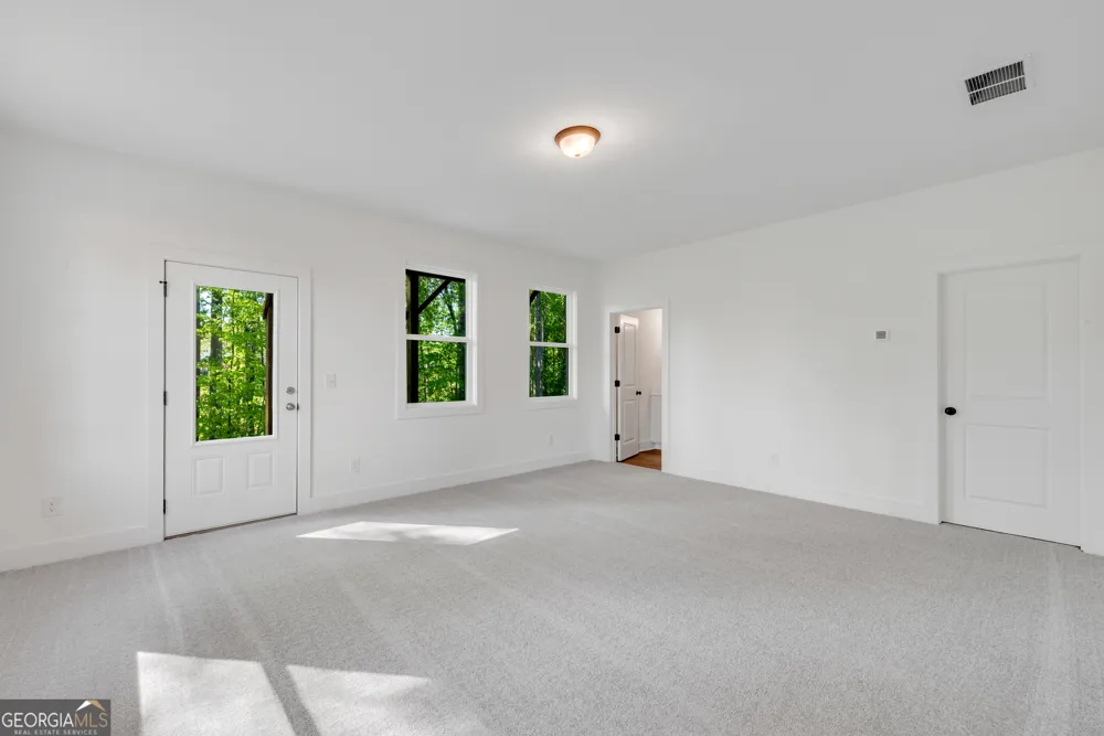 2735 Hallwood LN Suwanee, GA 30024