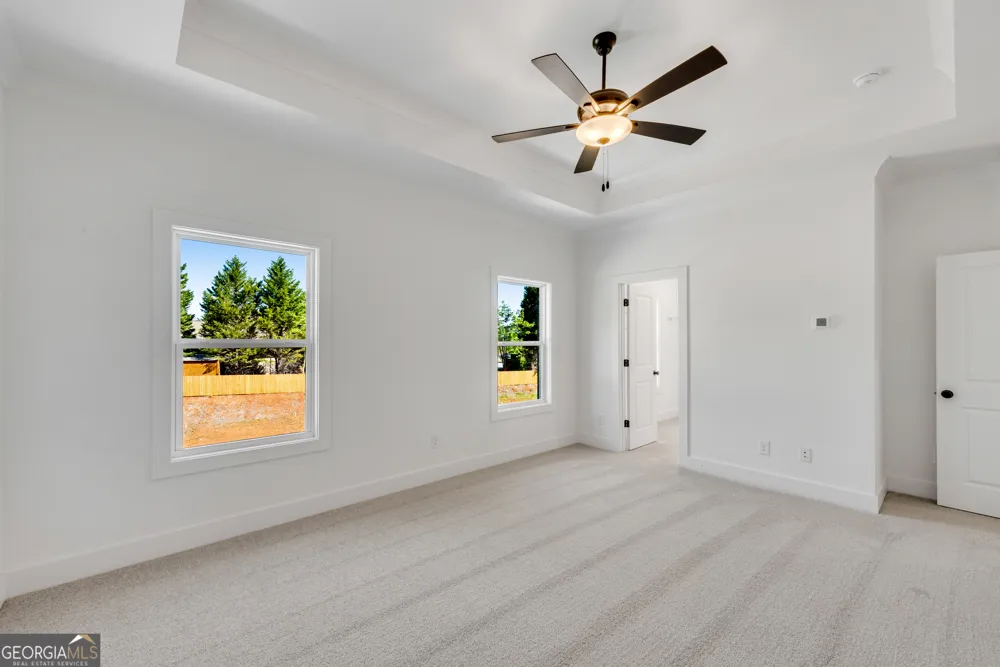 2735 Hallwood LN Suwanee, GA 30024
