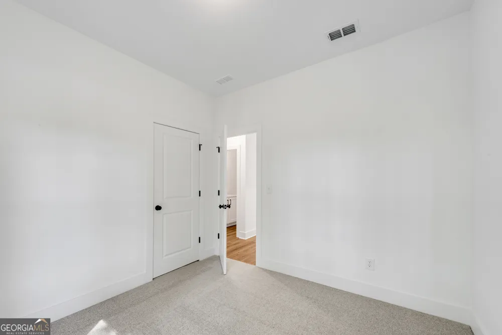 2735 Hallwood LN Suwanee, GA 30024
