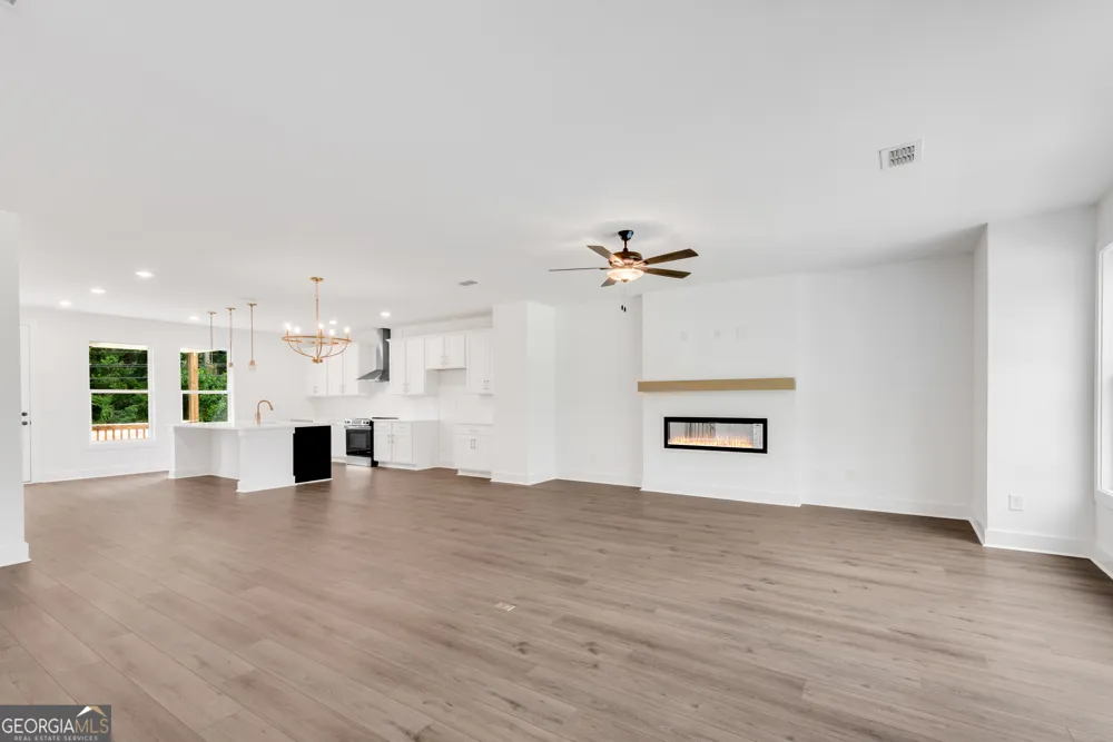 2735 Hallwood LN Suwanee, GA 30024
