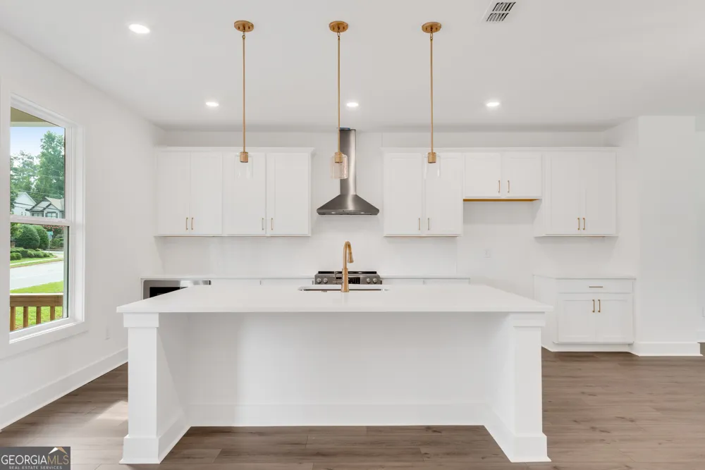 2735 Hallwood LN Suwanee, GA 30024