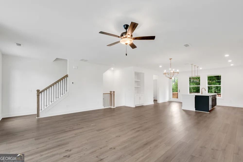 2735 Hallwood LN Suwanee, GA 30024