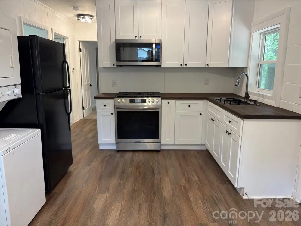1107 S Meeting Street Statesville, NC 28677