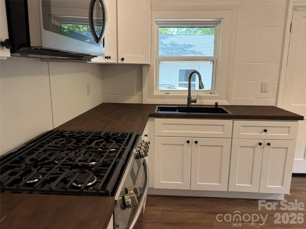 1107 S Meeting Street Statesville, NC 28677