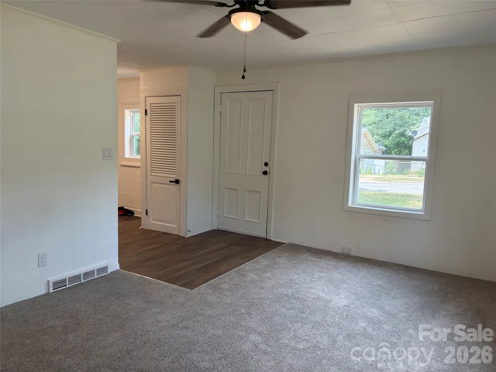 1107 S Meeting Street Statesville, NC 28677