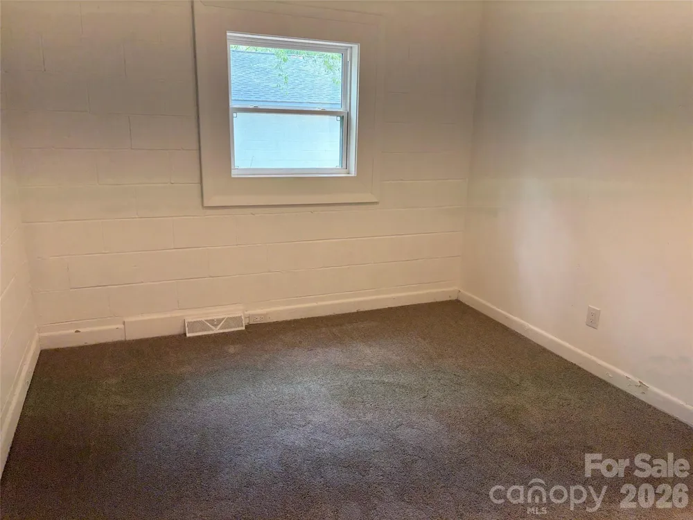 1107 S Meeting Street Statesville, NC 28677
