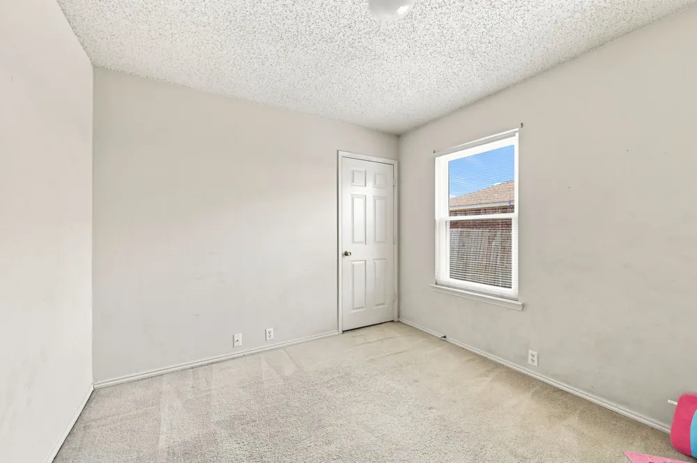 1409 Dundee Drive Arlington, TX 76002