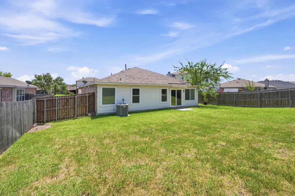 1409 Dundee Drive Arlington, TX 76002