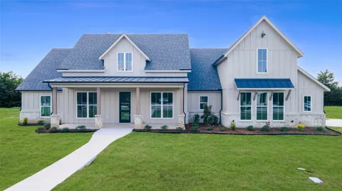 3590 Evergreen Lane