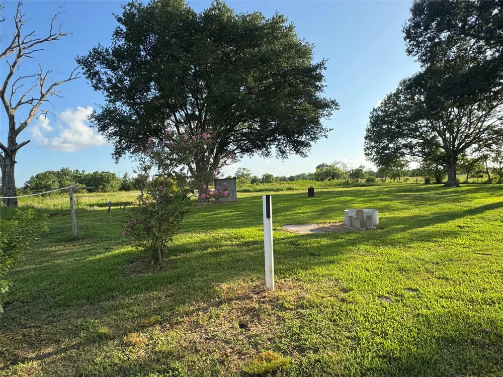 17930 Highway 36 Guy, TX 77444