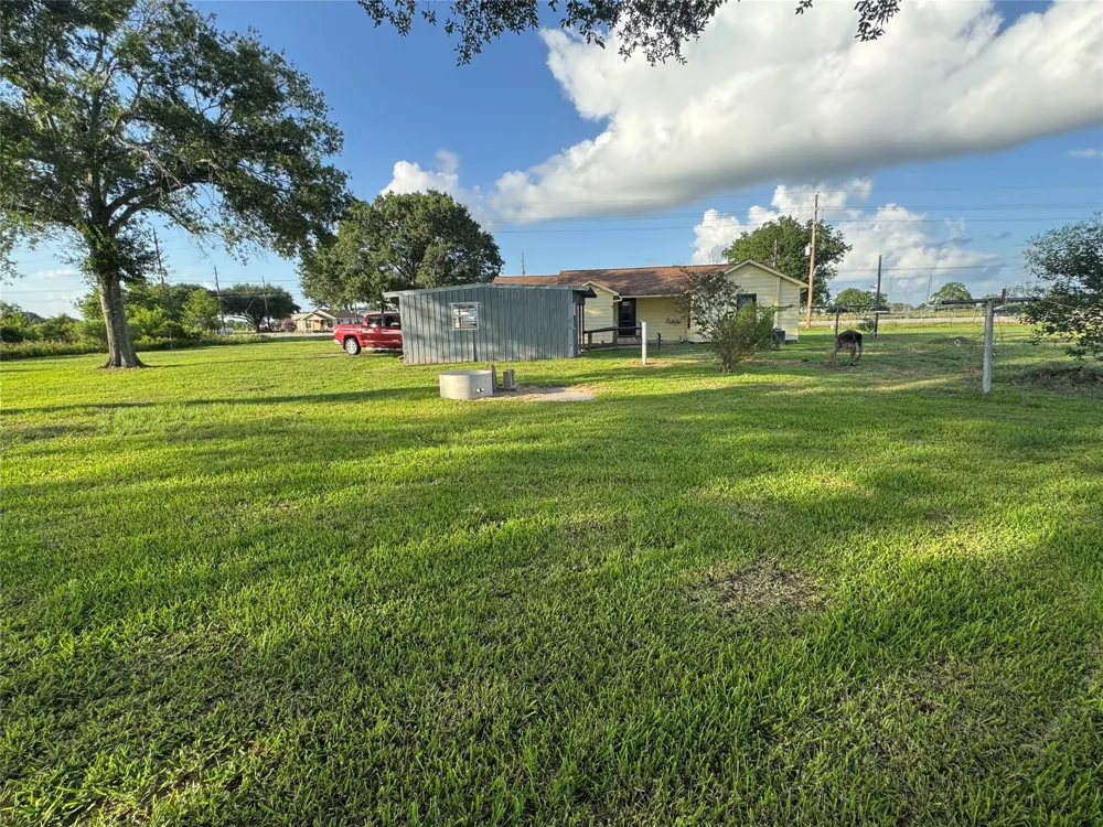 17930 Highway 36 Guy, TX 77444