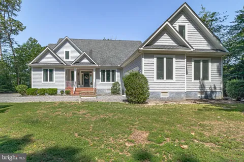 392 LAUREL LANE
