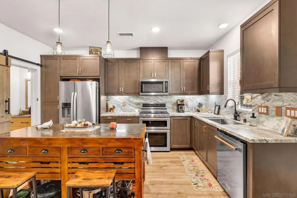 122 Diamante San Marcos, CA 92078
