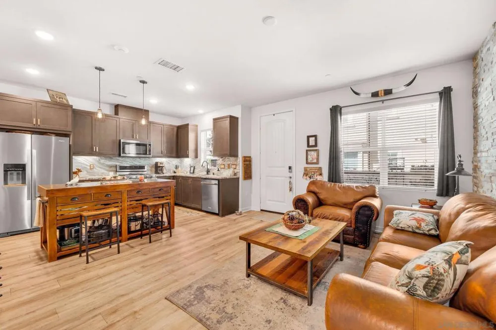 122 Diamante San Marcos, CA 92078