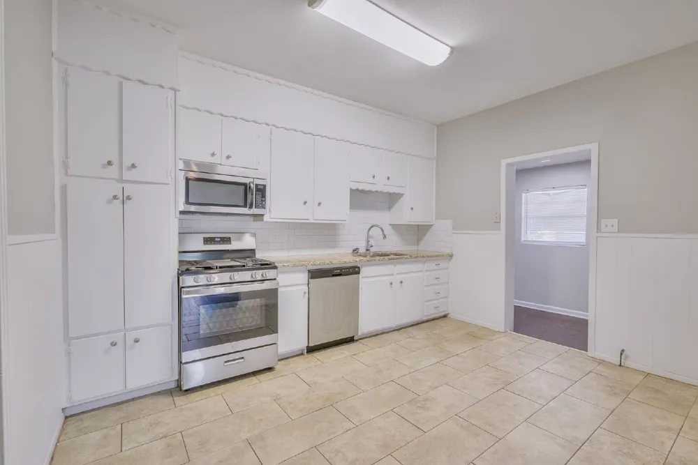 107 Windsor Court Weatherford, TX 76086