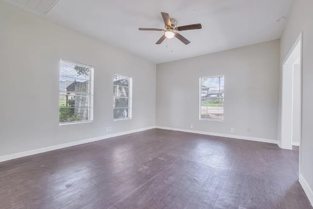 107 Windsor Court Weatherford, TX 76086