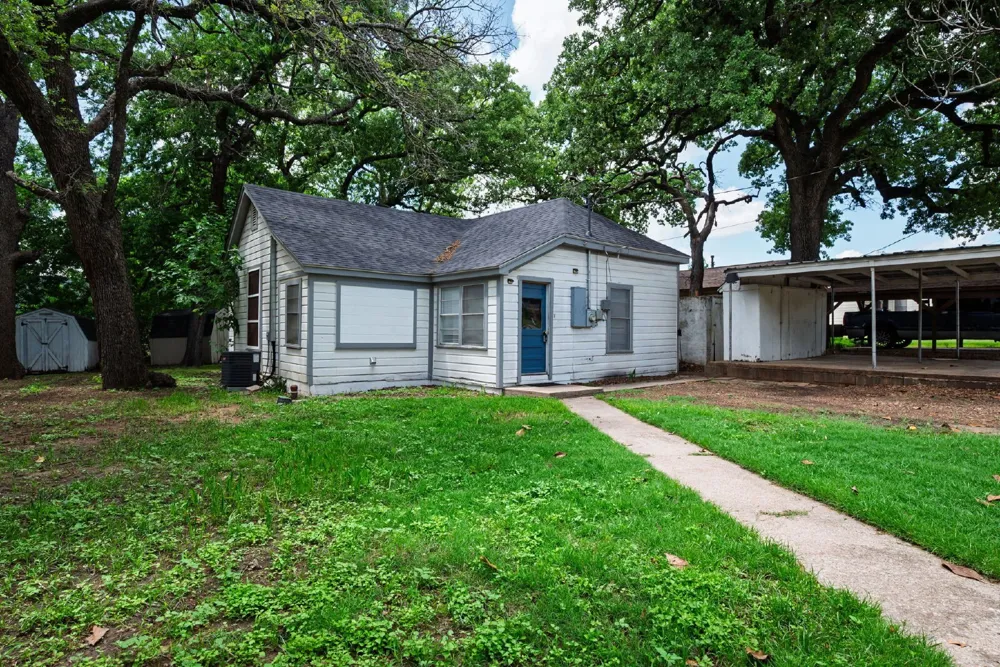107 Windsor Court Weatherford, TX 76086