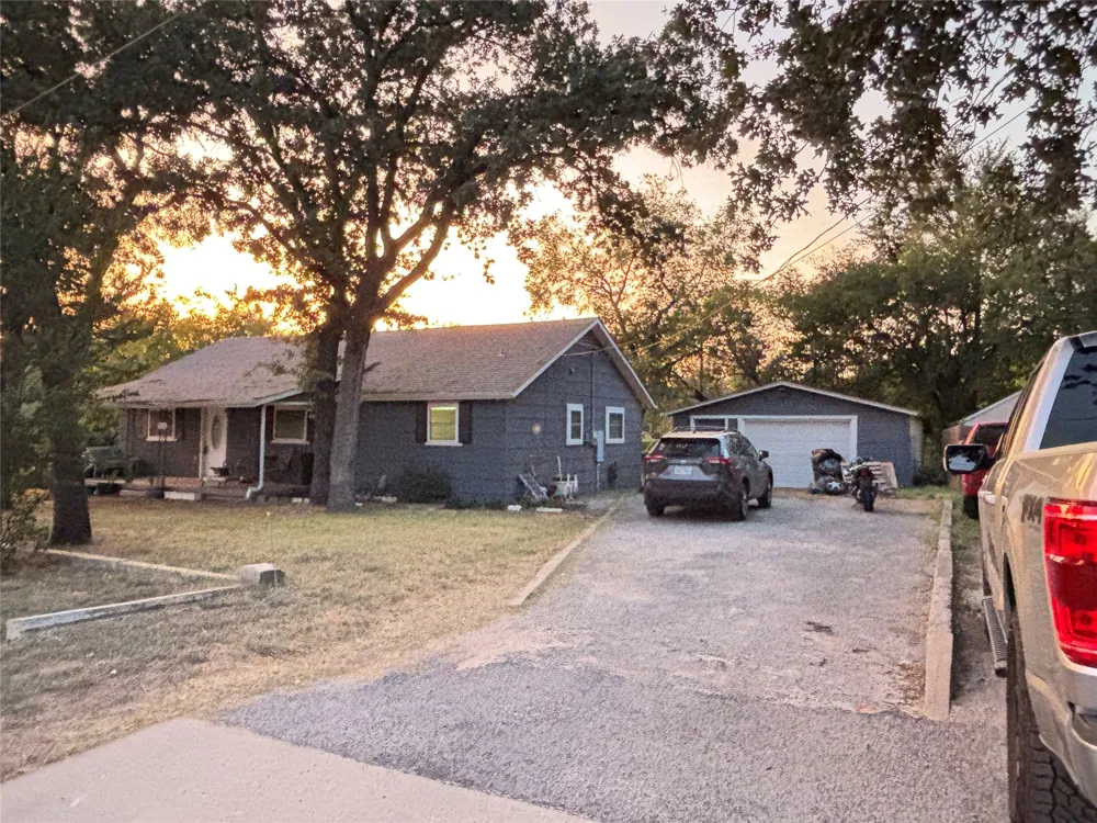7420 Foster Drive Lake Worth, TX 76135