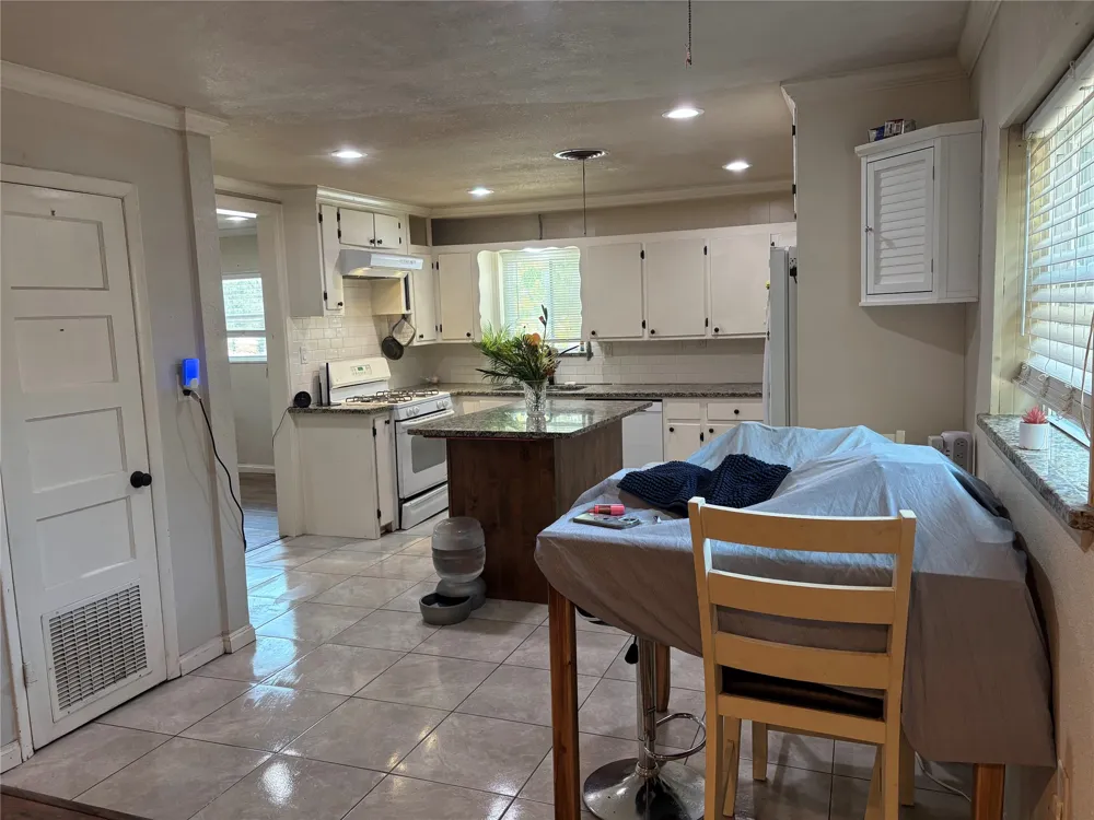 7420 Foster Drive Lake Worth, TX 76135