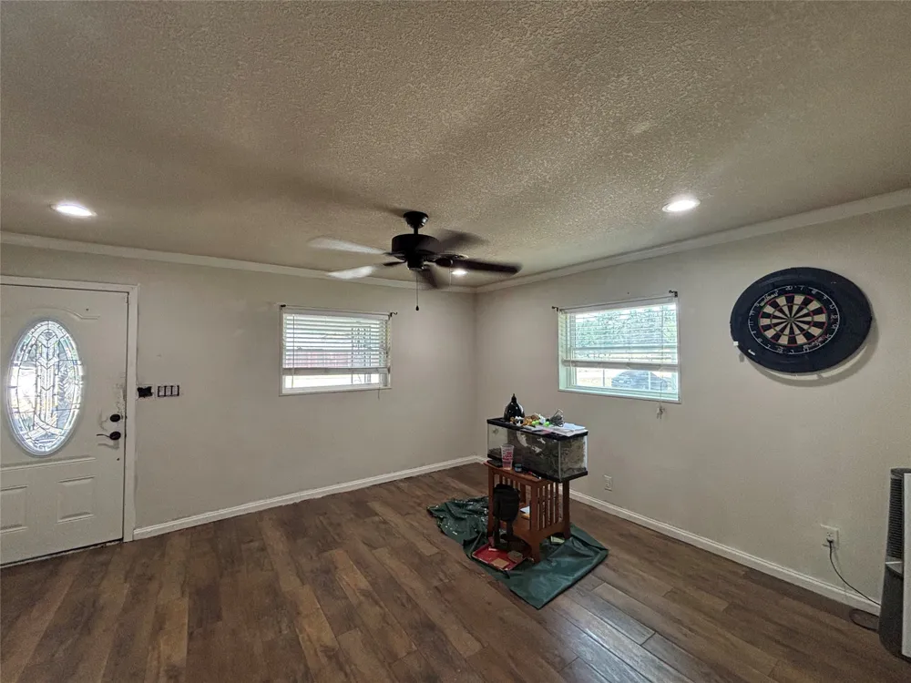 7420 Foster Drive Lake Worth, TX 76135