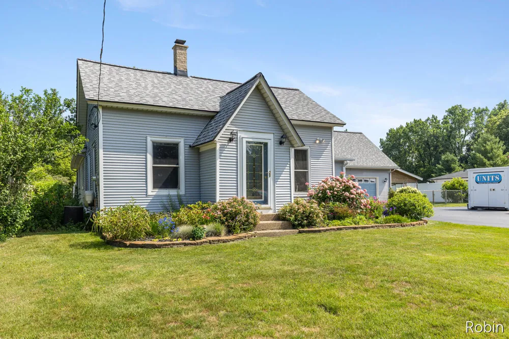 1213 Hayes Street NW Marne, MI 49435