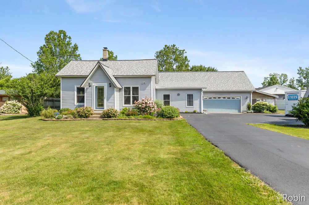 1213 Hayes Street NW Marne, MI 49435