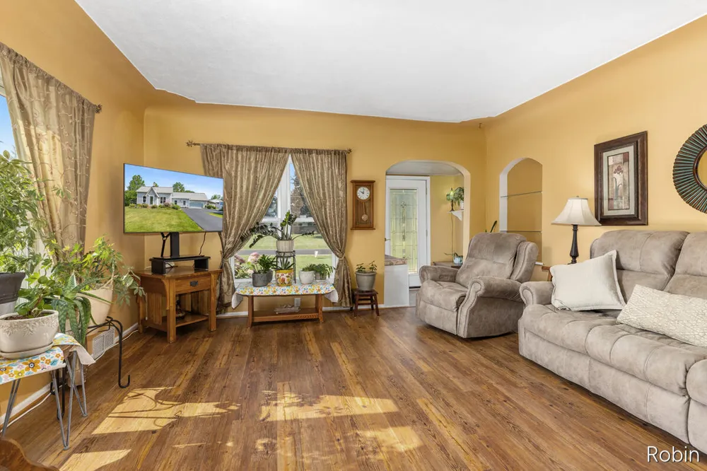 1213 Hayes Street NW Marne, MI 49435