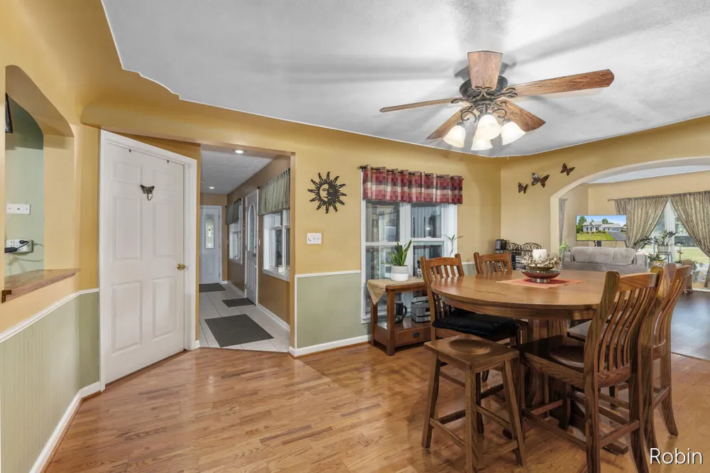 1213 Hayes Street NW Marne, MI 49435