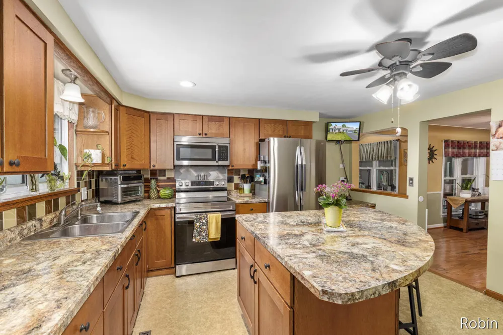 1213 Hayes Street NW Marne, MI 49435