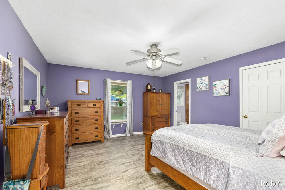 1213 Hayes Street NW Marne, MI 49435