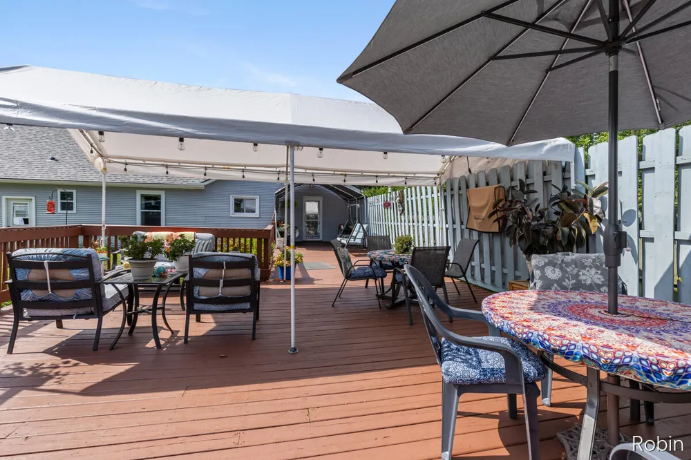 1213 Hayes Street NW Marne, MI 49435