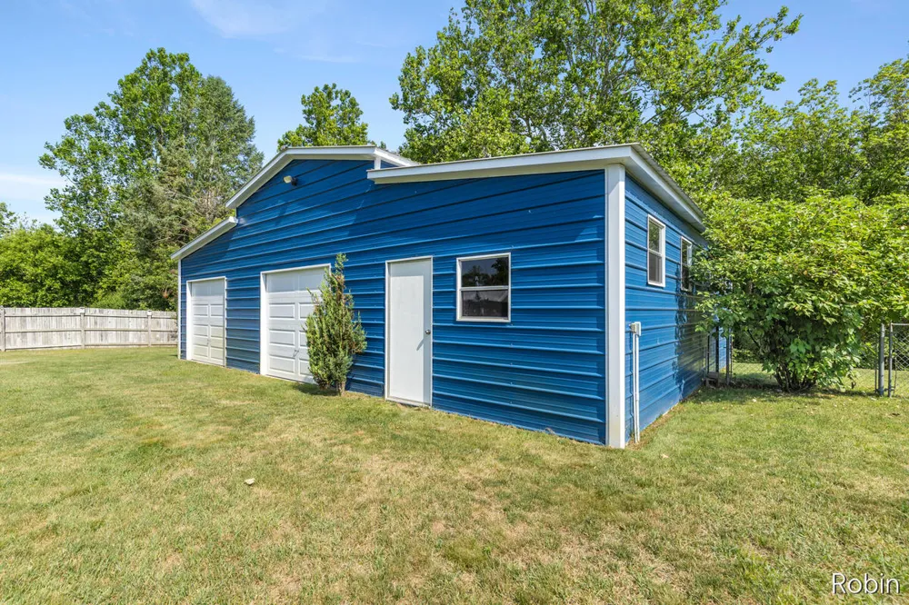 1213 Hayes Street NW Marne, MI 49435