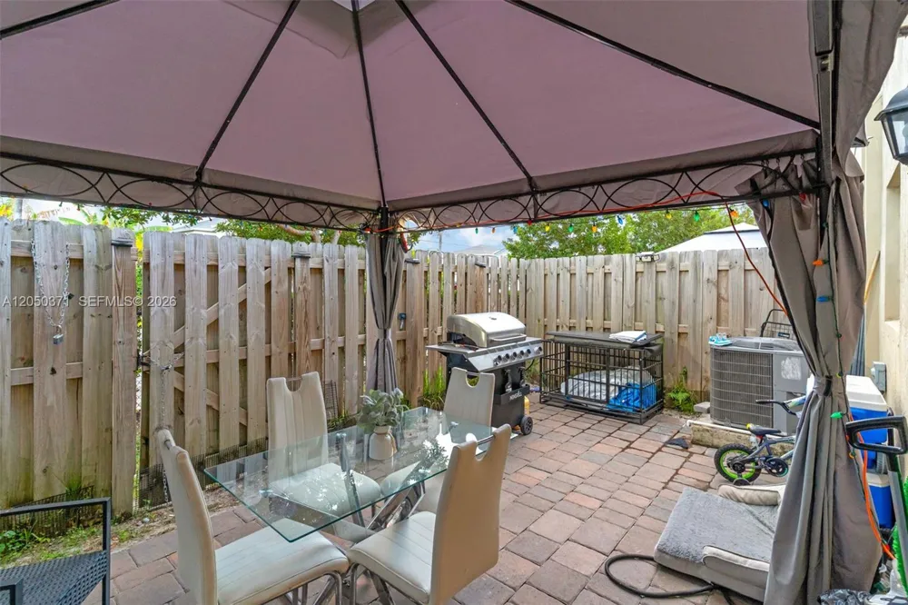 533 NE 5th Pl Florida City, FL 33034