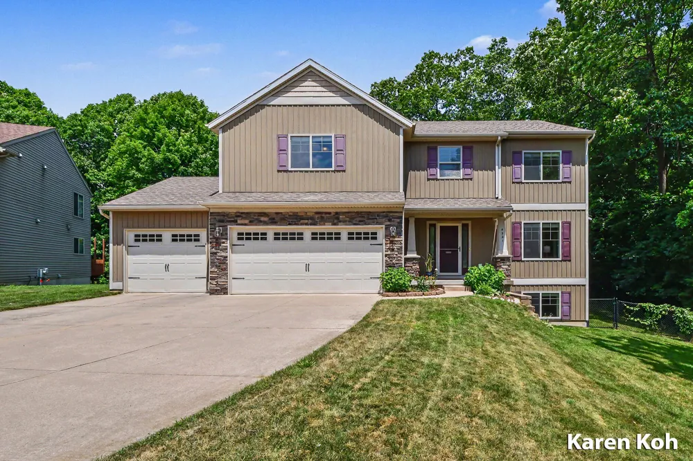 4521 Burton Forest Court SE Kentwood City, MI 49546