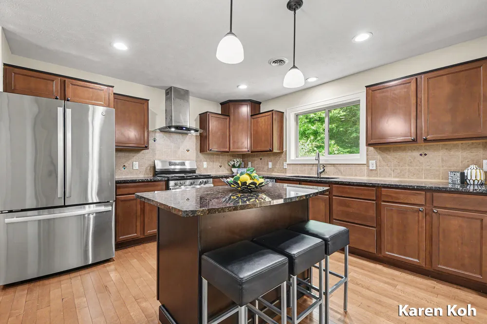 4521 Burton Forest Court SE Kentwood City, MI 49546