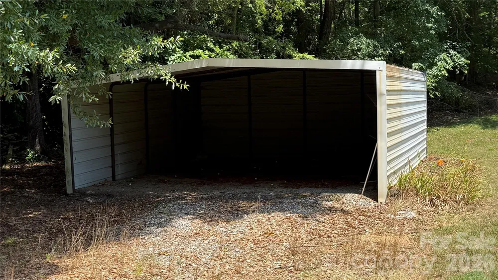 3858 Dover Street Claremont, NC 28610