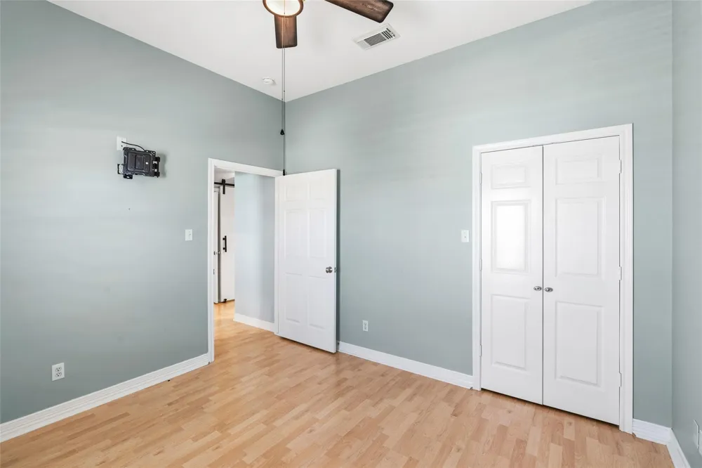 911 Bonita Street Bayou Vista, TX 77563