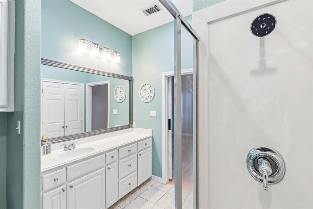 911 Bonita Street Bayou Vista, TX 77563