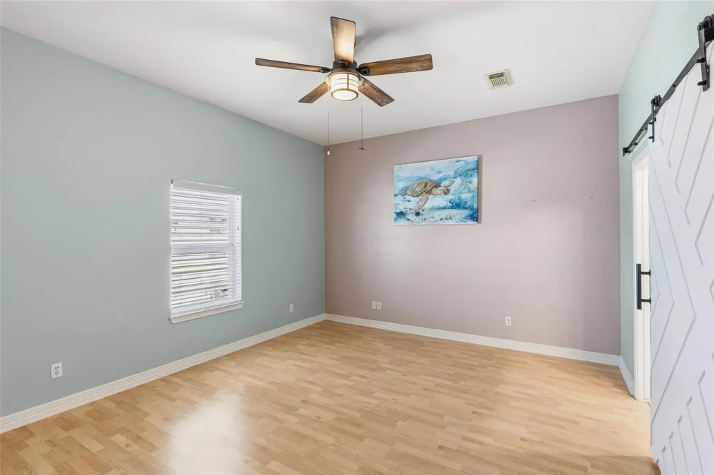 911 Bonita Street Bayou Vista, TX 77563