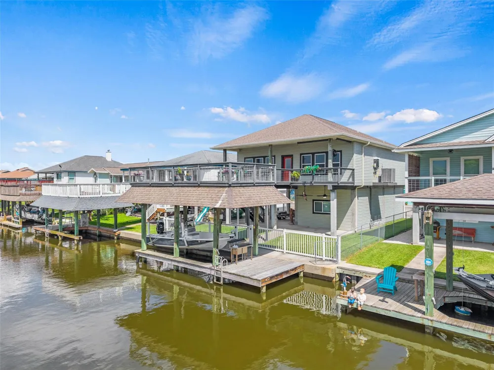 911 Bonita Street Bayou Vista, TX 77563