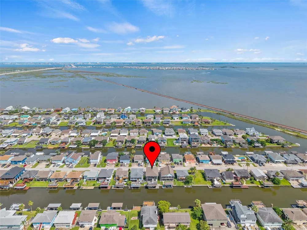 911 Bonita Street Bayou Vista, TX 77563